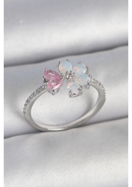 Pirinç Gümüş Renk Beyaz Mineli Pembe Zirkon Taşlı Çiçek Model Kadın Yüzük