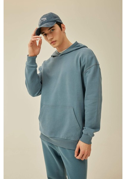 Comfort Regular Fit Rahat Kalıp Kapüşonlu Kanguru Cepli Basic Düz Sweatshirt B4446AX24SP