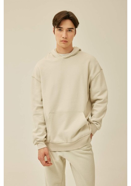Comfort Regular Fit Rahat Kalıp Kapüşonlu Kanguru Cepli Basic Düz Sweatshirt B4446AX24SP