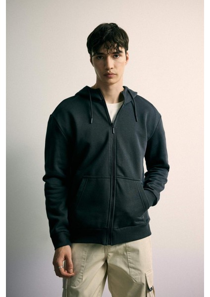 Regular Fit Kapüşonlu İçi Yumuşak Tüylü Cepli Basic Düz Fermuarlı Sweatshirt X8331AZ24SP