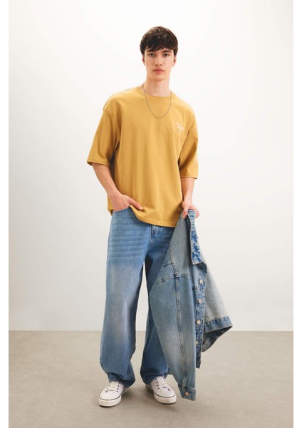 Loose Fit Bisiklet Yaka Sırt Baskılı Kısa Kollu Tişört C0710AX24SP