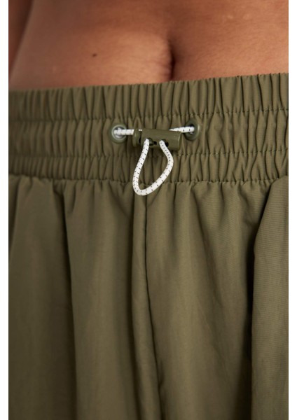 Fit Jogger Eşofman Altı Beli Lastikli Paçası Ayarlanabilir Lastikli Paraşüt Kumaş B4234AX24SP