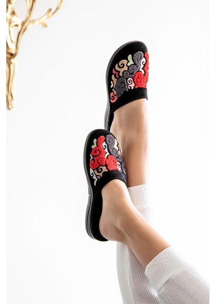 Kastra Anatomik Taban Nakışlı Kadın Ev Terliği modelleri