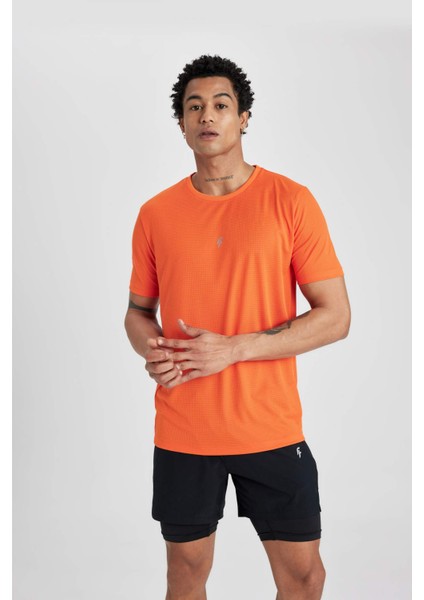 Fit Slim Fit Dar Kesim Bisiklet Yaka Baskılı Sporcu Kısa Kollu Tişört