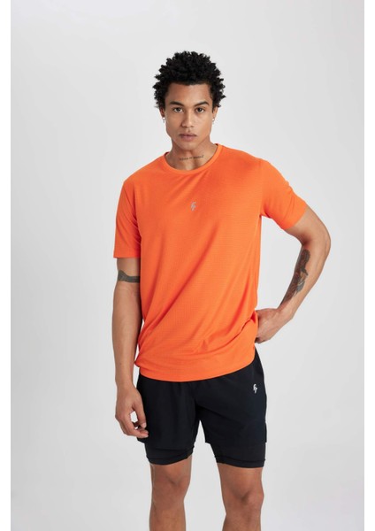 Fit Slim Fit Dar Kesim Bisiklet Yaka Baskılı Sporcu Kısa Kollu Tişört