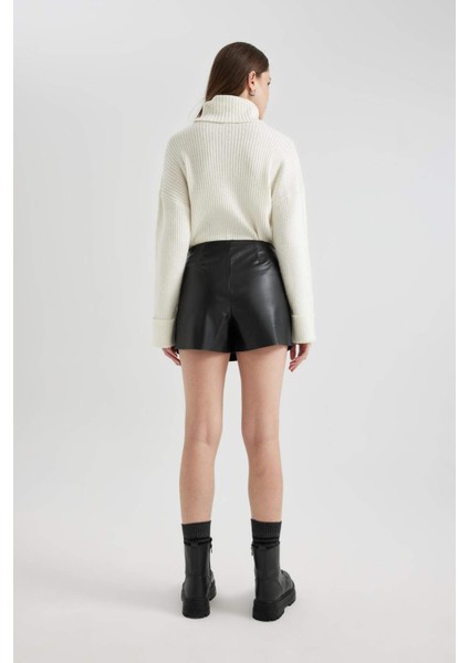 Regular Fit Normal Bel Suni Deri Şort Etek B5294AX24SP