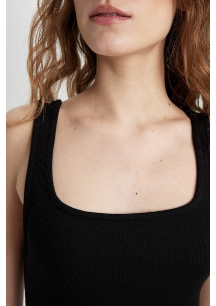 Bodycon Vücuda Oturan Basic Düz Kare Yaka Fitilli Kaşkorse Kolsuz Midi Elbise Z7577AZ24SM