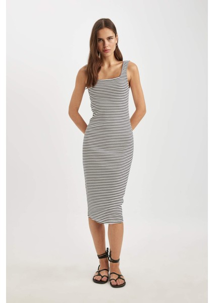 Bodycon Vücudu Saran Kare Yaka Çizgili Fitilli Kaşkorse Askılı Midi Elbise