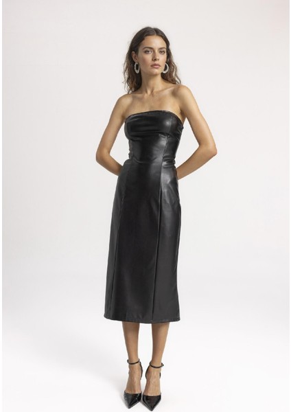Bodycon Vücudu Saran Straplez Basic Düz Yırtmaçlı Suni Deri Midi Elbise C2284AX24SP