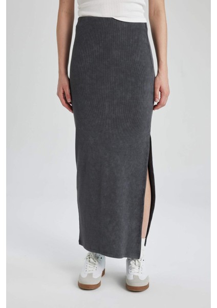 Fitilli Kaşkorse Yırtmaçlı Yıkamalı Soluk Efektli Maxi Etek