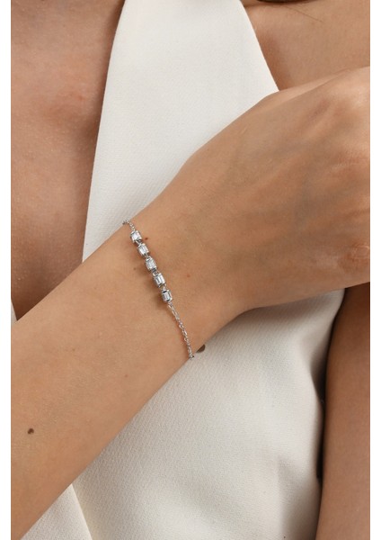 925 Ayar Gümüş Rodyuymlu Baget Zirkon Taşlı Silindir Modeli Tasarım Gümüş Bileklik SGTL13065RODAJ