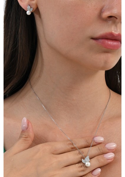 Gümüş Rodyumlu Zirkon Taşlı Yaprak Modeli Kolye ve Küpeden Oluşan Ikili Incili Set SGTL13035RODAJ