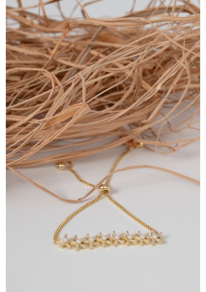 925 Ayar Gümüş Altın Yaldızlı Inci ve Baget Kesim Zirkon Taşlı Asansörlü Çiçek Gümüş Bileklik SGTL13058GOLD indirimleri