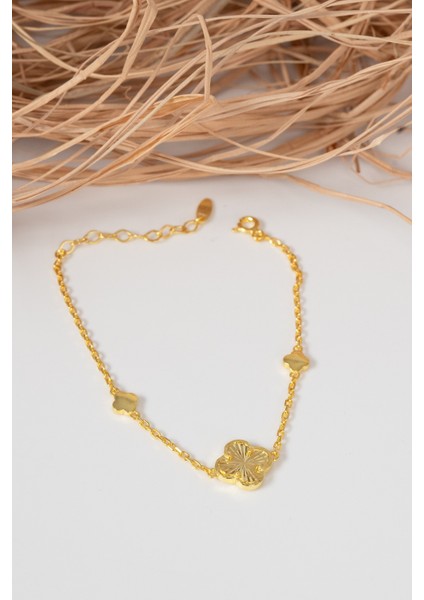 925 Ayar Gümüş Altın Yaldızlı Lazer Işlemeli Sonsuz Şans Yonca Bileklik SGTL13064GOLD fırsatları