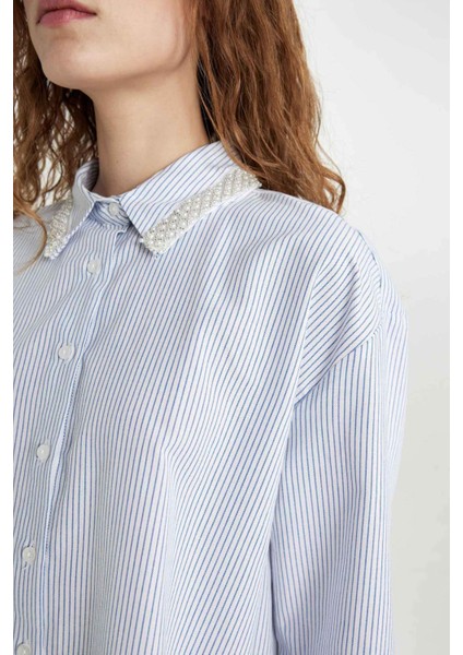 Oversize Geniş Kalıp Çizgili Yaka Boncuk Detay Oxford Uzun Kollu Gömlek B9322AX24SP
