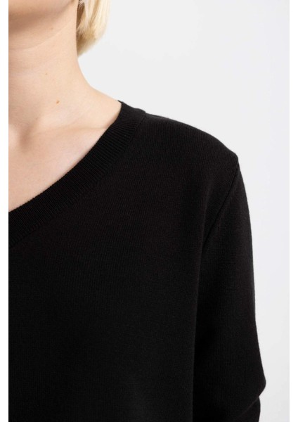 Relax Fit Yumuşak Dokulu V Yaka Basic Düz Siyah Triko Kazak C4024AX24WN