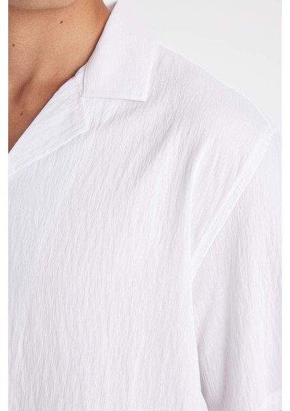 Beyaz Relax Fit Rahat Kesim Polo Yaka Krinkıl Kısa Kollu Gömlek C4127AX24AU