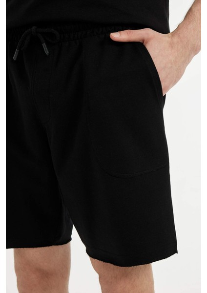 %100 Pamuk Slim Fit Dar Kesim Dar Paça Cepli Basic Düz Şort B8673AX24SM