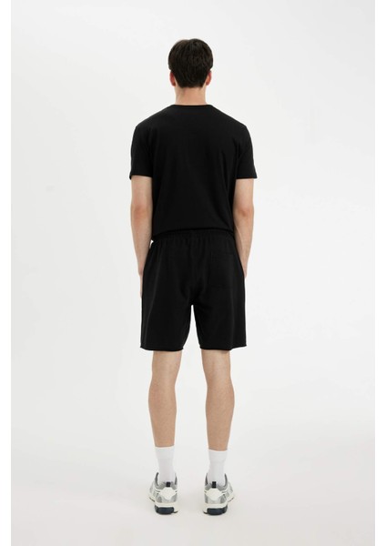 %100 Pamuk Slim Fit Dar Kesim Dar Paça Cepli Basic Düz Şort B8673AX24SM