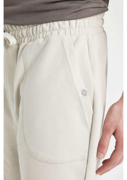 %100 Pamuk Slim Fit Dar Kesim Dar Paça Cepli Basic Düz Şort B8673AX24SM