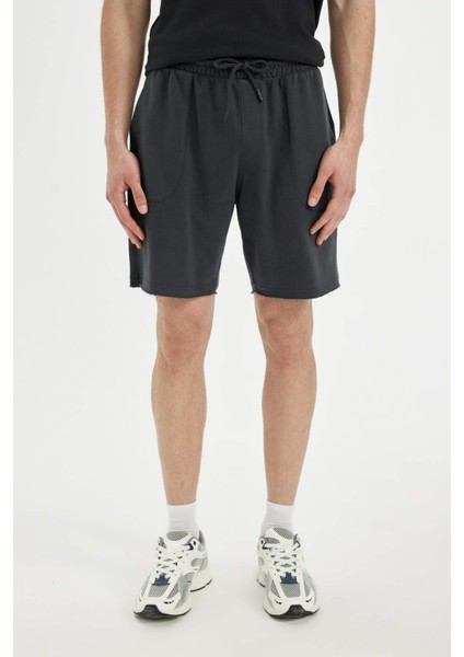 %100 Pamuk Slim Fit Dar Kesim Dar Paça Cepli Basic Düz Şort