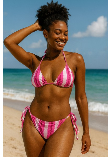 Üçgen Ipli Bikini Takım