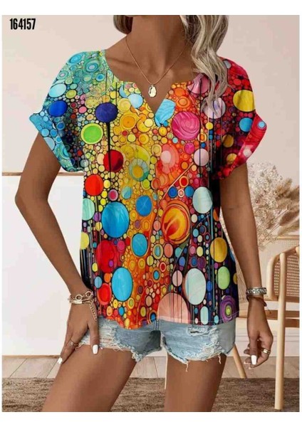 Kadın Kısa Kollu V Yakalı Desenli Süprem Bluz, Kırmızı Gül Figürlü Kolye Hediye