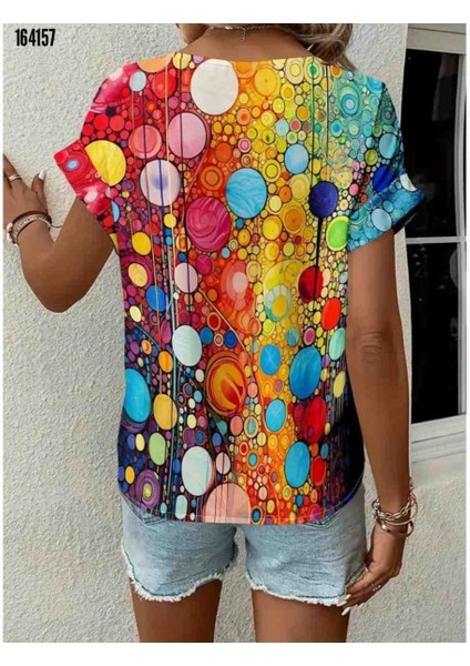 Kadın Kısa Kollu V Yakalı Desenli Süprem Bluz, Kırmızı Gül Figürlü Kolye Hediye modelleri