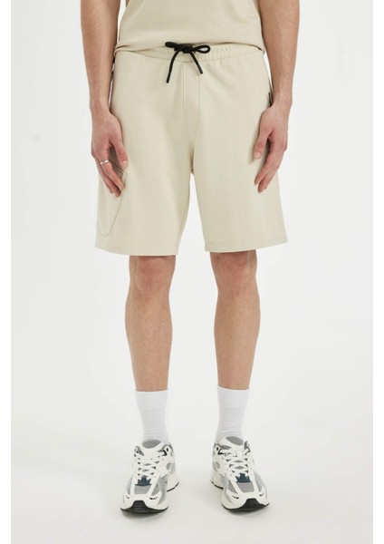 Regular Fit Düz Paça Kargo Cepli Basic Düz Şort B8795AX24SM