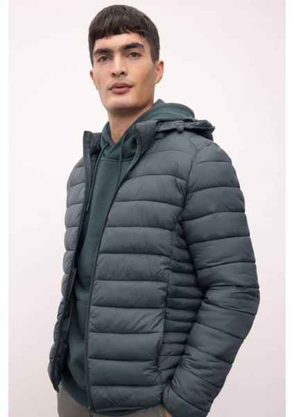 Su İtici Hafif Şişme Mont Slim Fit Dar Kesim Kapüşonlu Fermuarlı Cepli Mevsimlik N4661AZ24AU