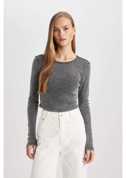 Fitted Bisiklet Yaka Uzun Kollu Yıkamalı Soluk Efektli Tişört