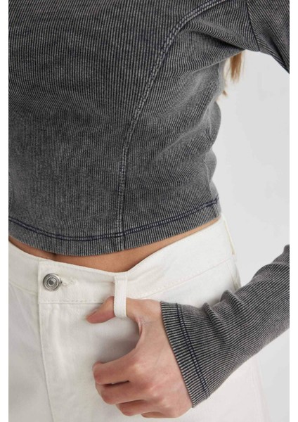 Fitted Bisiklet Yaka Uzun Kollu Yıkamalı Soluk Efektli Tişört