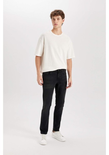 Pedro Slim Fit Dar Kalıp Normal Bel Dar Paça Siyah Jean Pantolon R8788AZ24AU