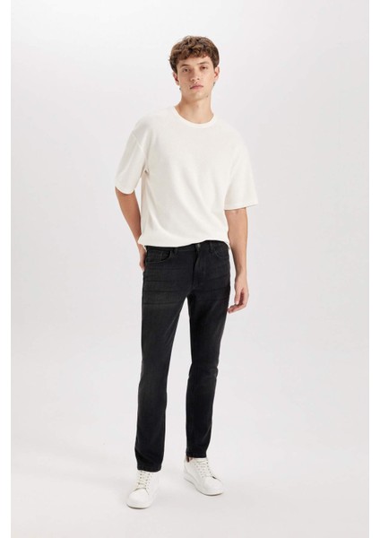 Pedro Slim Fit Dar Kalıp Normal Bel Dar Paça Siyah Jean Pantolon R8788AZ24AU