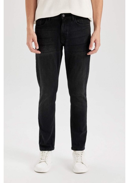 Pedro Slim Fit Dar Kalıp Normal Bel Dar Paça Siyah Jean Pantolon R8788AZ24AU