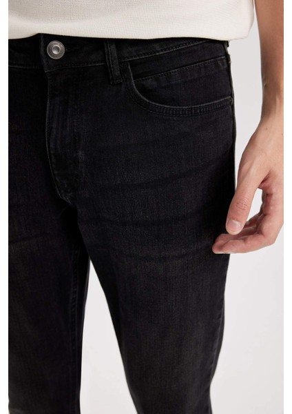 Pedro Slim Fit Dar Kalıp Normal Bel Dar Paça Siyah Jean Pantolon R8788AZ24AU
