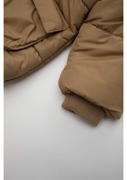 Erkek Bebek Su Geçirmez Ribana Kollu Kapüşonlu Polar Astar Fermuarlı Cepli Şişme Mont A2212A524WN