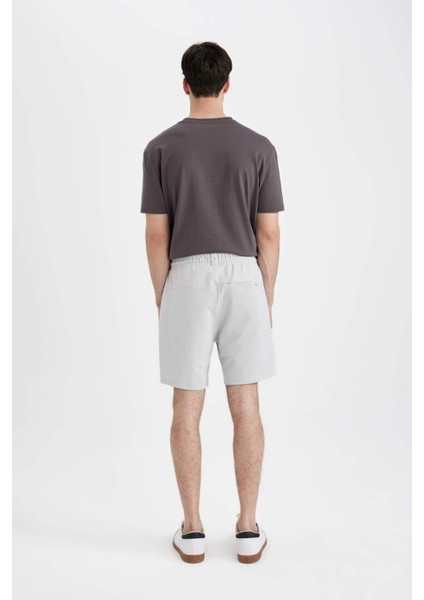 Slim Fit Dar Kesim Dar Paça Basic Düz Şort B8674AX24SM