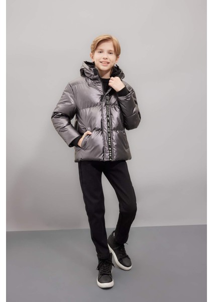 Erkek Çocuk Su İtici Ribana Kollu Kapüşonlu Polar Astarlı Şişme Mont C5524A824WN