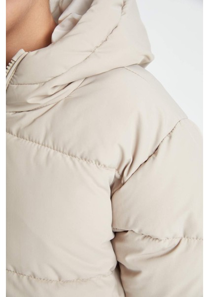 Kız Çocuk Okul Su İtici Rüzgar Geçirmez Kapüşonlu Cepli Fermuarlı Şişme Mont C5389A824AU