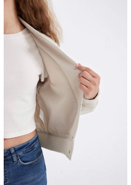 Su Geçirmez Kolej Yaka Rüzgar Geçirmez Çıtçıtlı Cepli Kısa Bomber Ceket B3469AX24AU