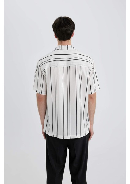 Regular Fit Yazlık Apaş Yaka Çizgili Viskon Kısa Kollu Gömlek B7386AX24SP
