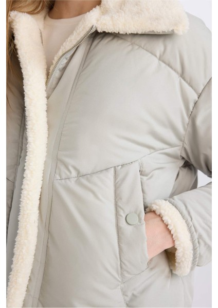 Su İtici Şişme Mont Geniş Yakalı İçi Süni Kürklü Fermuarlı Cepli C3979AX23WN