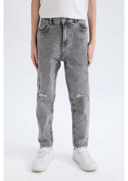 Erkek Çocuk Balloon Fit Yırtık Detaylı Düz Paça Jean Pantolon