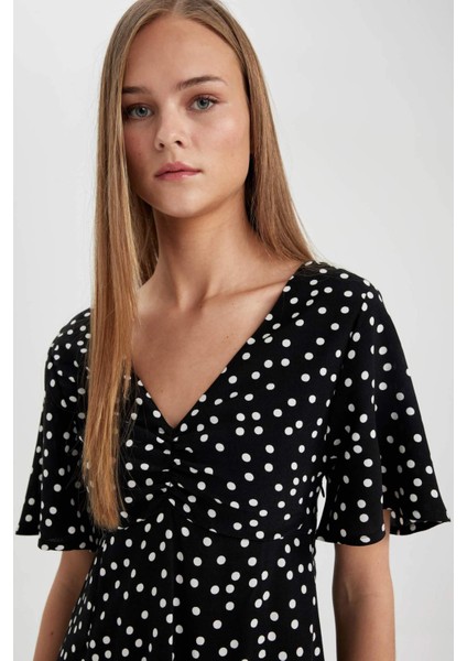 V Yaka Çiçekli Maroken Mini Kısa Kollu Kırmızı Elbise