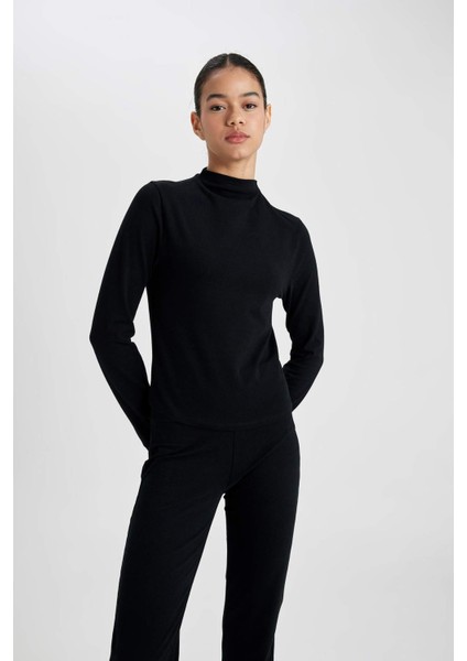 Fit Slim Fit Dar Kesim Dik Yaka Uzun Kollu Tişört