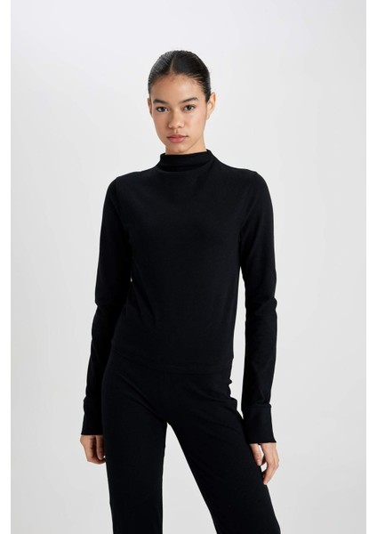 Fit Slim Fit Dar Kesim Dik Yaka Uzun Kollu Tişört