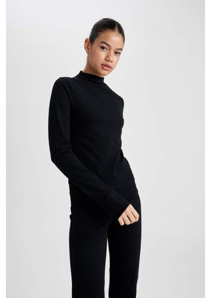 Fit Slim Fit Dar Kesim Dik Yaka Uzun Kollu Tişört