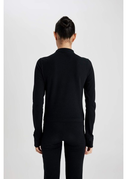 Fit Slim Fit Dar Kesim Dik Yaka Uzun Kollu Tişört