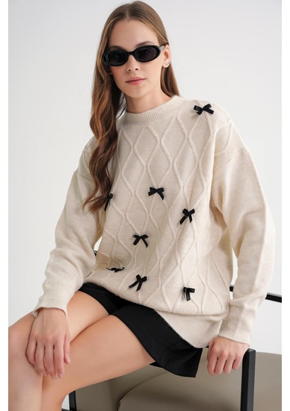 6946 Kadın Oversize Bisiklet Yaka Kurdeleli Triko Kazak Naturel modelleri